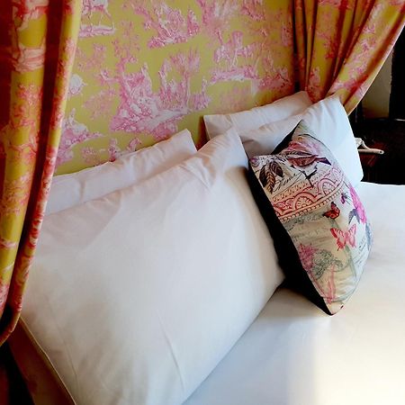 The Crown Hotel 法拉姆灵厄姆 外观 照片