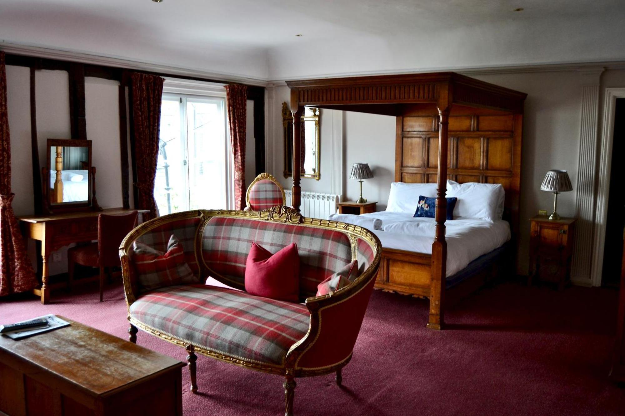 The Crown Hotel 法拉姆灵厄姆 外观 照片