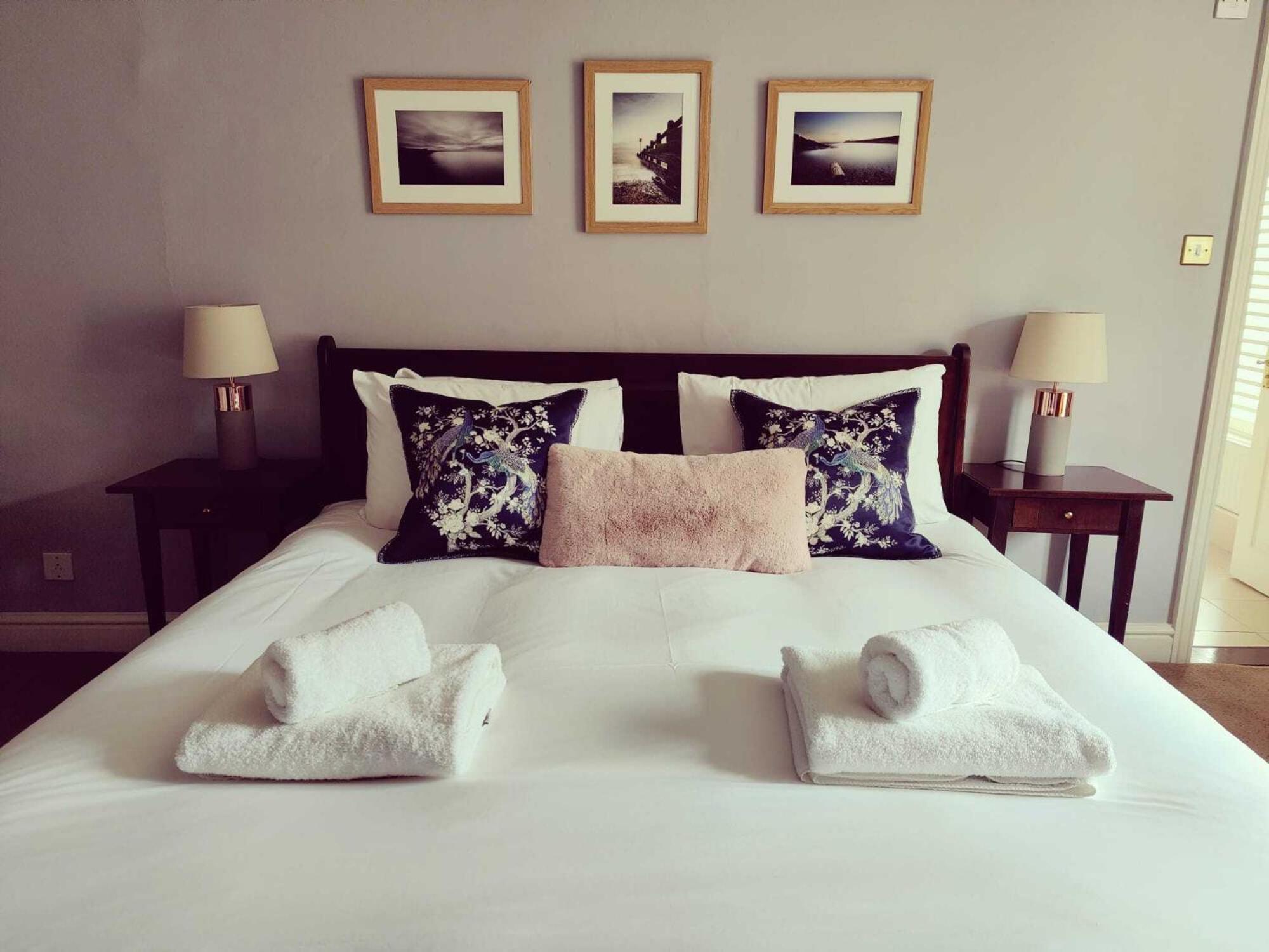 The Crown Hotel 法拉姆灵厄姆 外观 照片